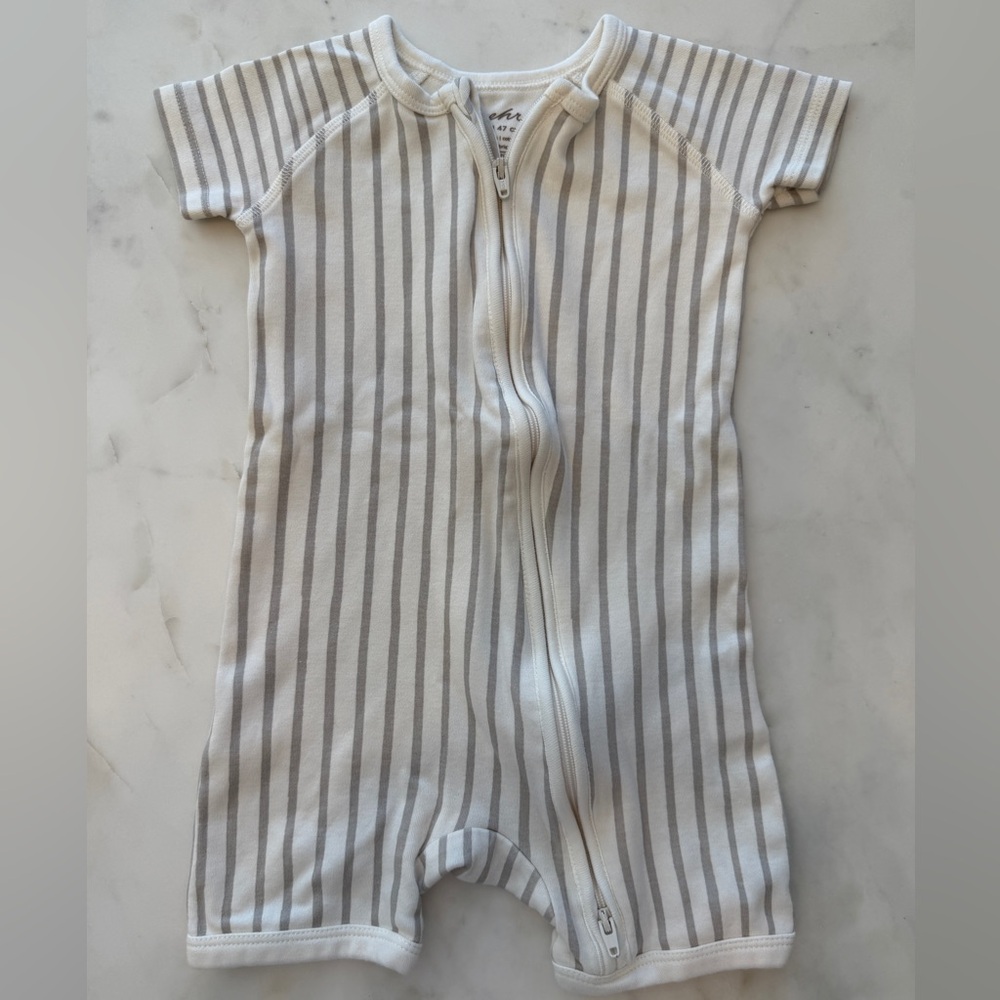 Pehr Short Sleeve Zippered Onepiece (12-18 M)